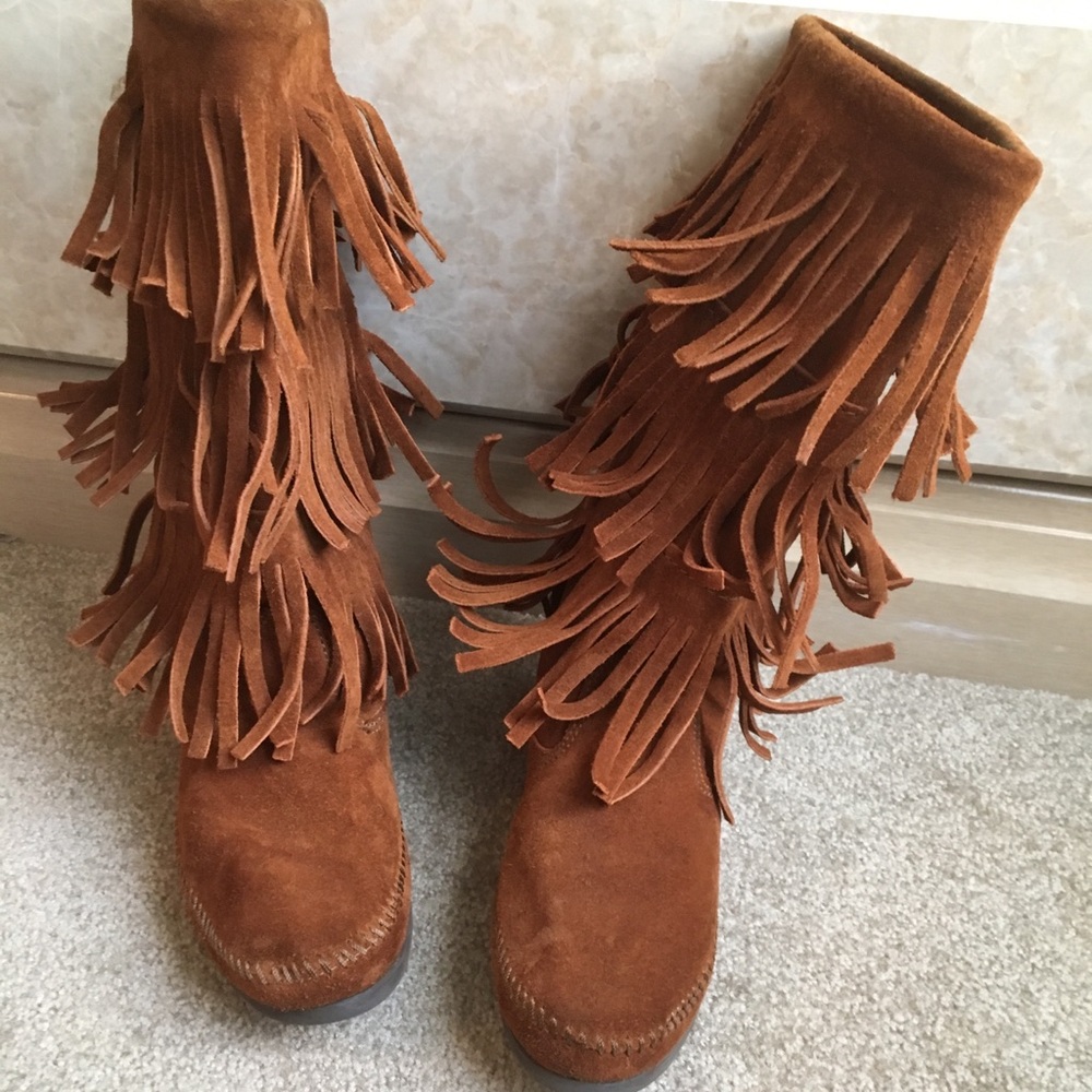 Minnetonka Fringe calf hi boots